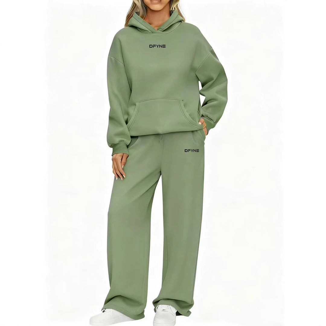 Women's casual jogging suit made of soft sweat material Chic & Stil