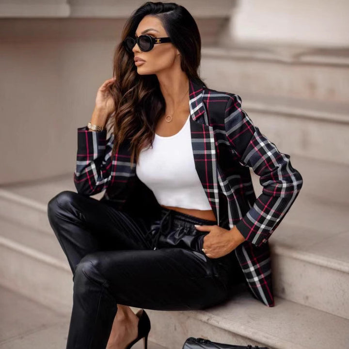 Checkered blazer for women with modern details and a fitted cut Lune London