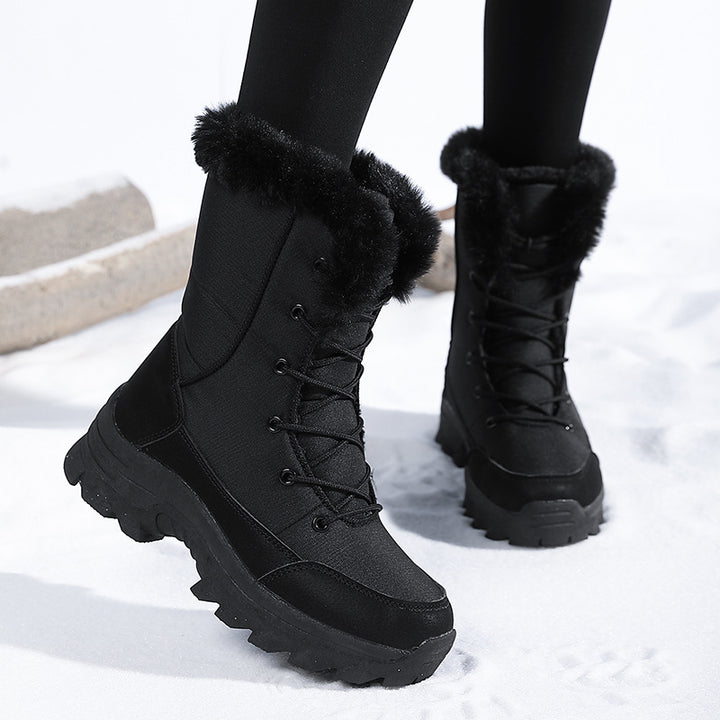 Winter boots for ladies with insulating inner lining and non-slip contoured sole Lune London