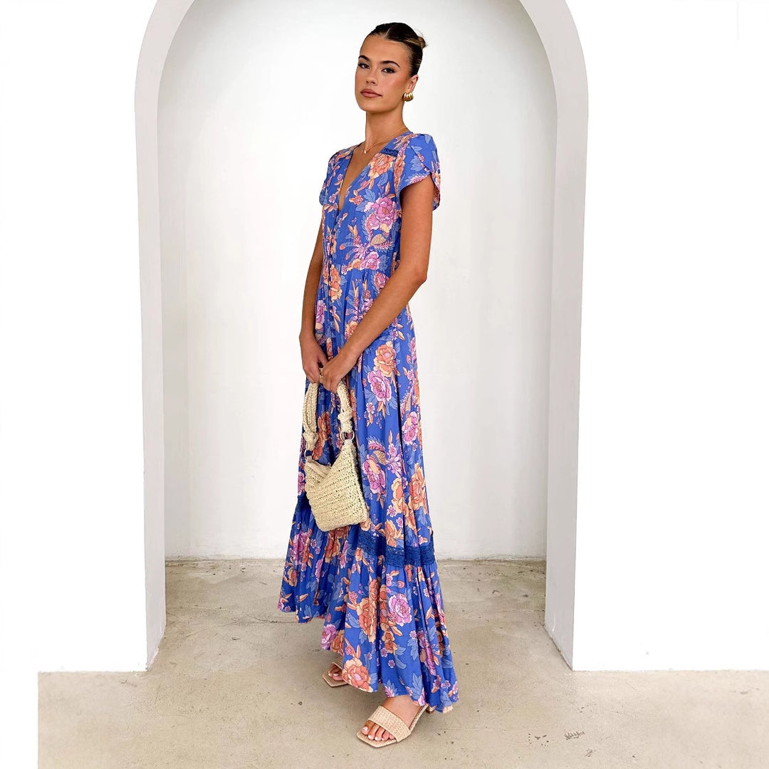 Maxi dress for women with floral pattern and deep V-neck Chic & Stil