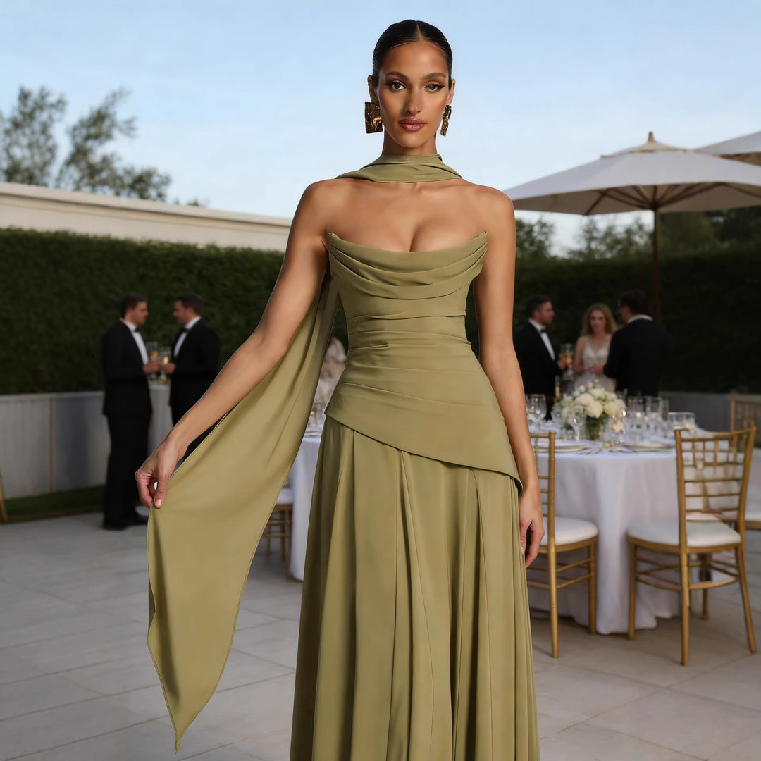 Elegant evening dress for women with a chic cascading neckline and a voluminous skirt Chic & Stil