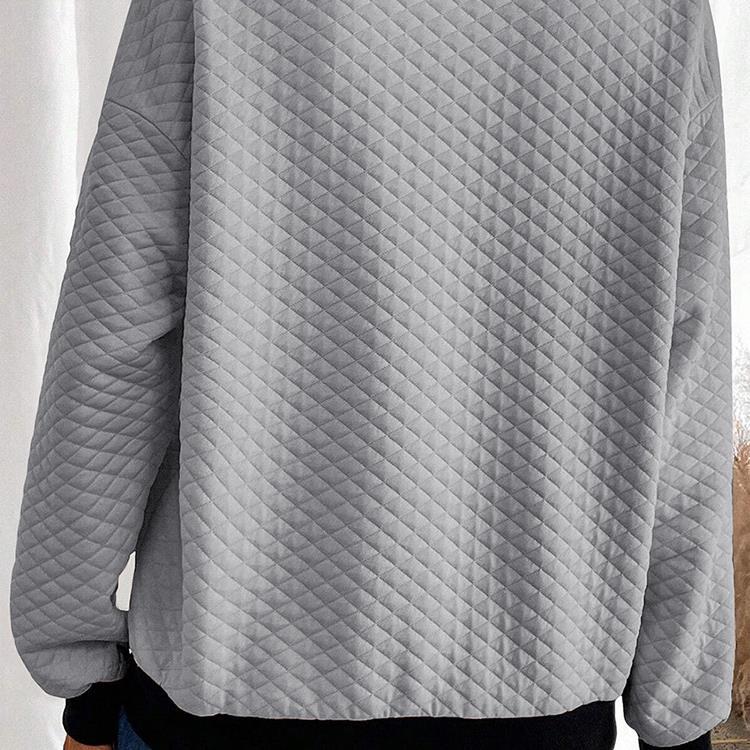 Quilted oversized sweater for women with classic collar and practical button details Lune London