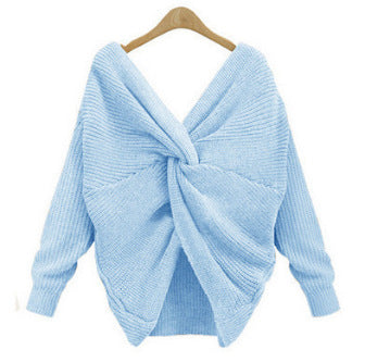 Knitted sweater for women with a unique back design and a deep V-neck Lune London