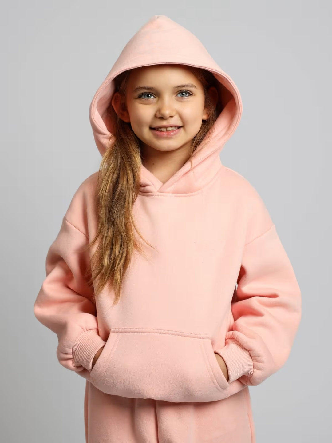Comfortable hoodie for women with kangaroo pocket and wide sleeves Lune London