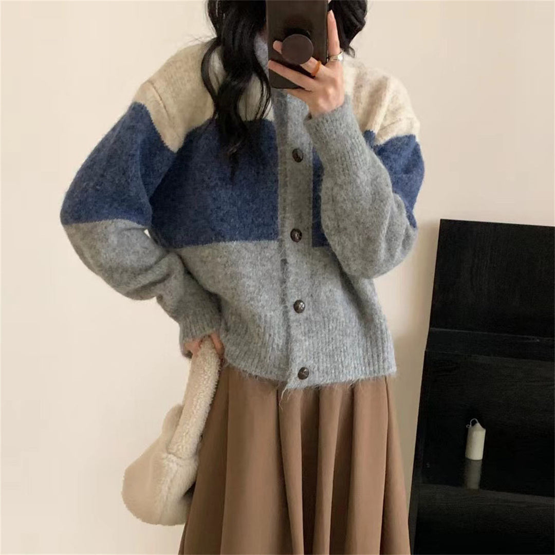 Cardigan en tricot confortable pour femme avec fermeture à boutons et rayures de couleur contrastante Chic & Stil