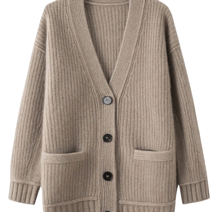 Ladies cozy knitted cardigan with large pockets Lune London