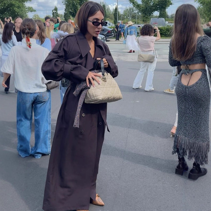 Trendy trench coat for women with belt and voluminous sleeves Lune London