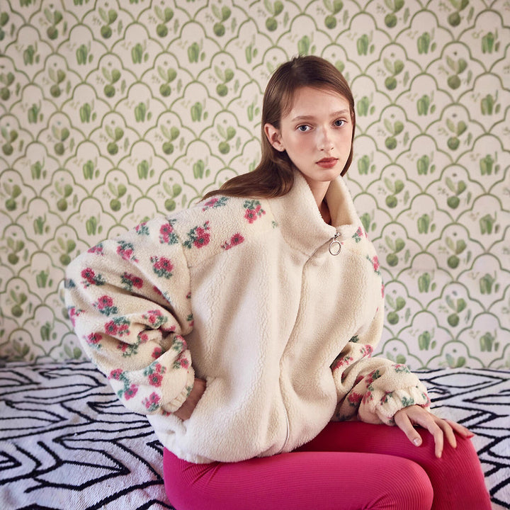 Ladies cozy fleece sweater with floral design Lune London