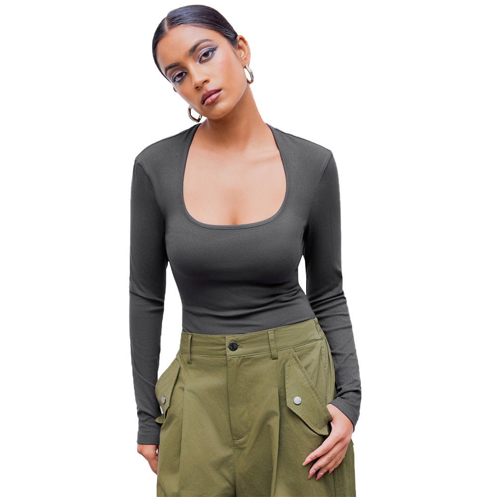 Chemise à manches longues pour femmes avec un décolleté rond profond et une texture côtelée tendance Chic & Stil