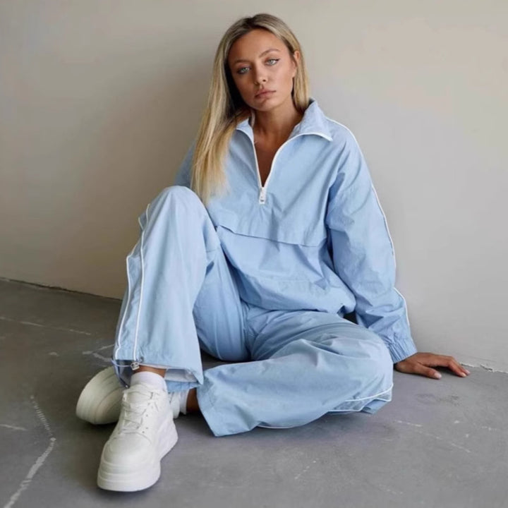 Oversized sporty women's jacket with short zip and elastic cuffs Lune London