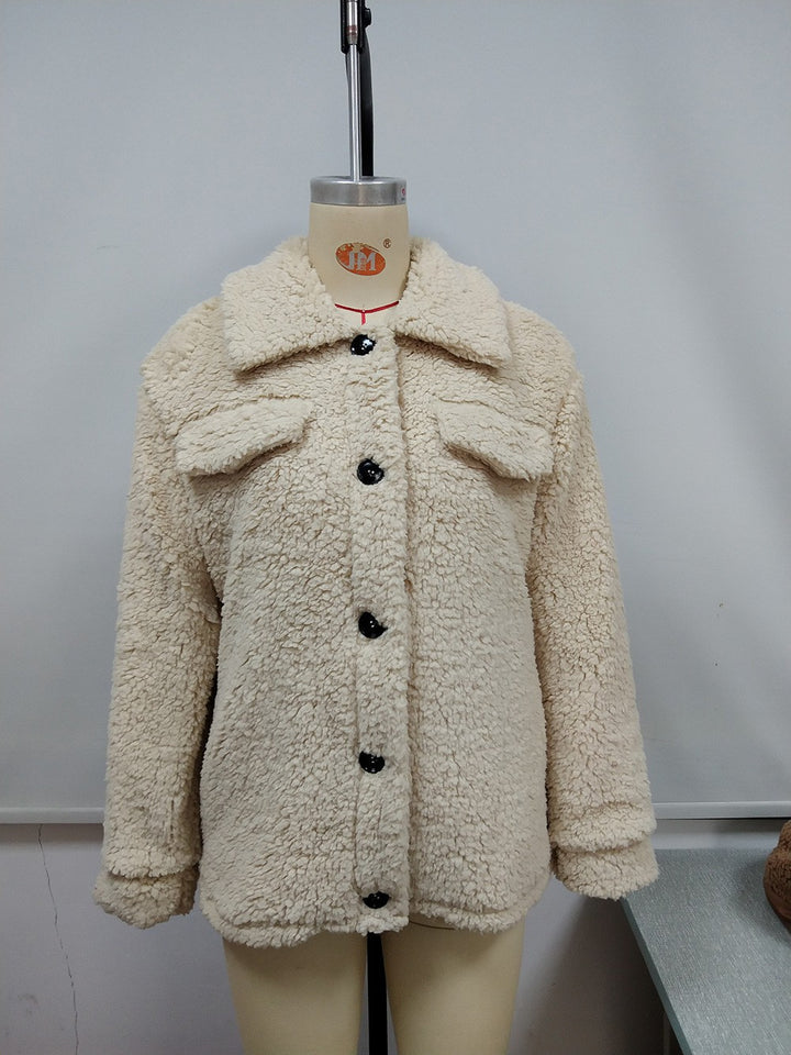 Comfortable fleece sweater for women with high collar and soft material Lune London