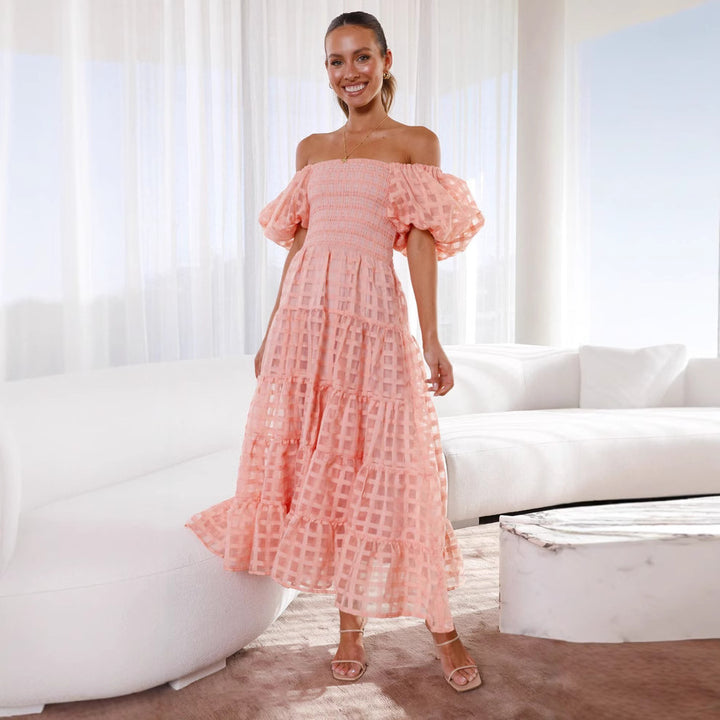 Robe maxi pour femmes avec des manches bouffantes aérées et un corsage froncé Chic & Stil