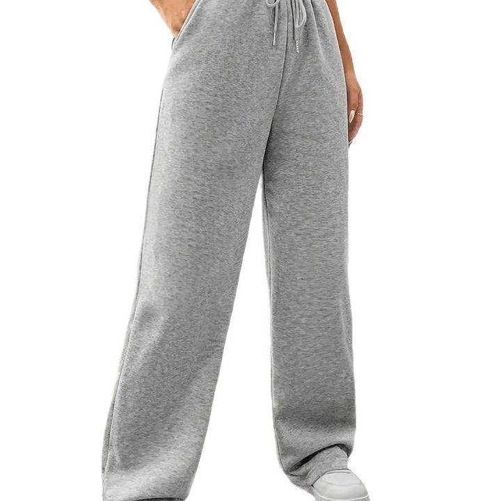 Casual wide women's jogger pants with elastic waistband and practical pockets Lune London