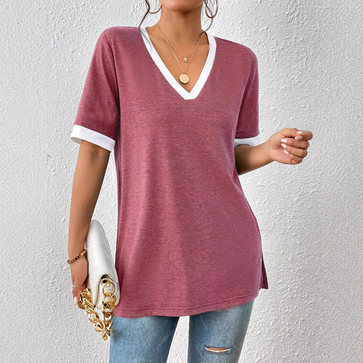 V-neck T-shirt for women with trendy accents and a comfortable fit Lune London