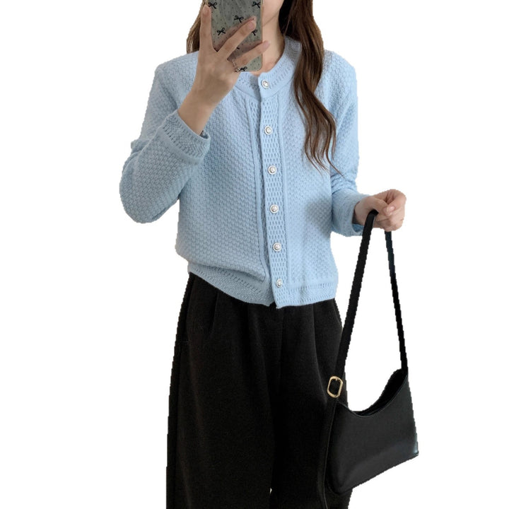 Lady knitted cardigan with textured pattern and high-quality buttons Lune London