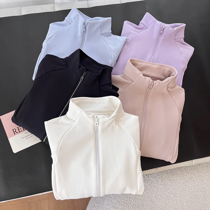 Veste de sport respirante pour femmes avec col haut Chic & Stil