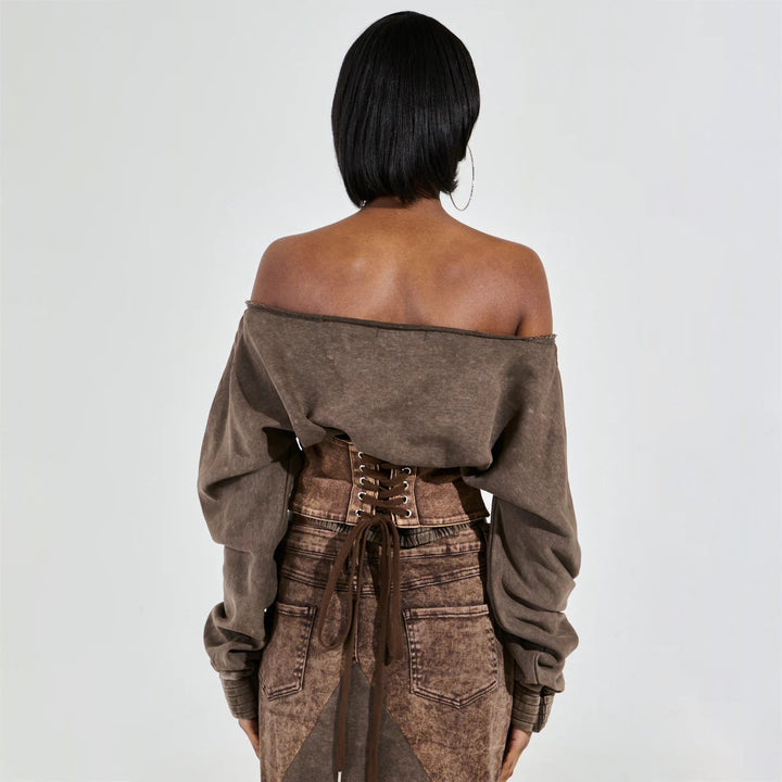 Short sweatshirt for women with a casual off-the-shoulder design and a trendy waist Lune London
