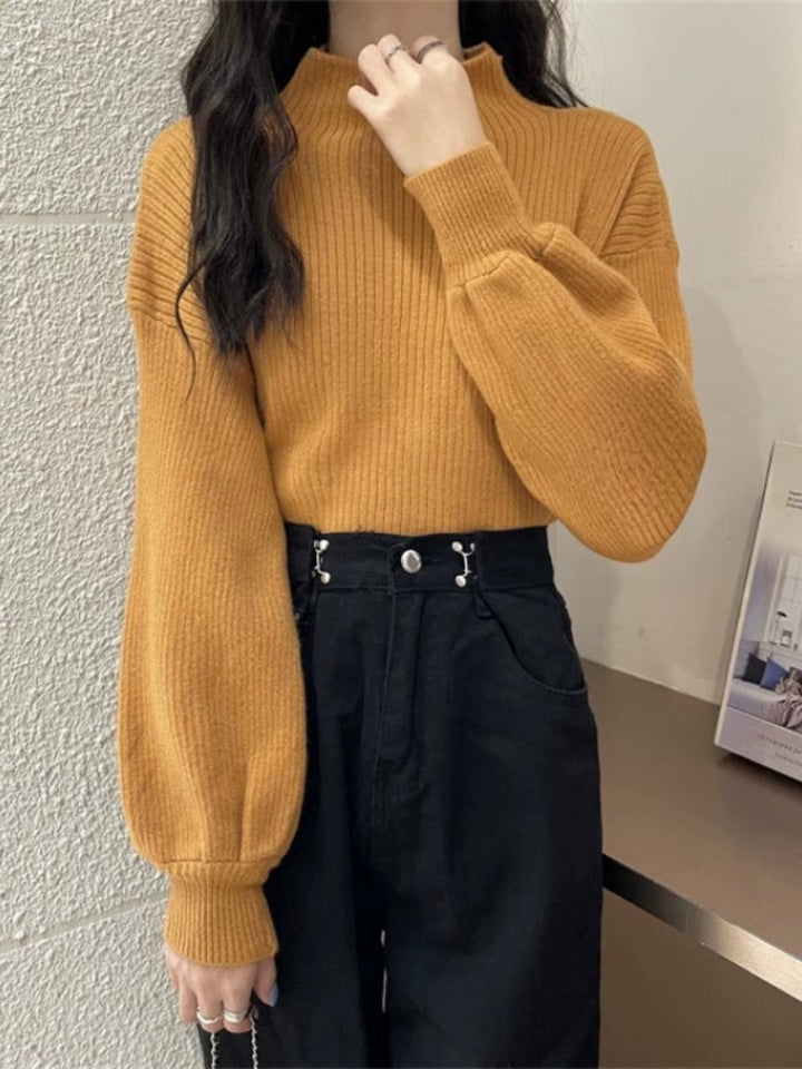 Trendy women's sweater with high collar and ribbed structure Lune London