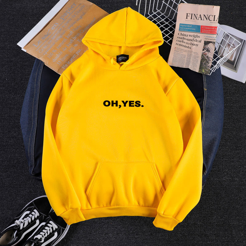 Women's hoodie with functional kangaroo pocket Chic & Stil