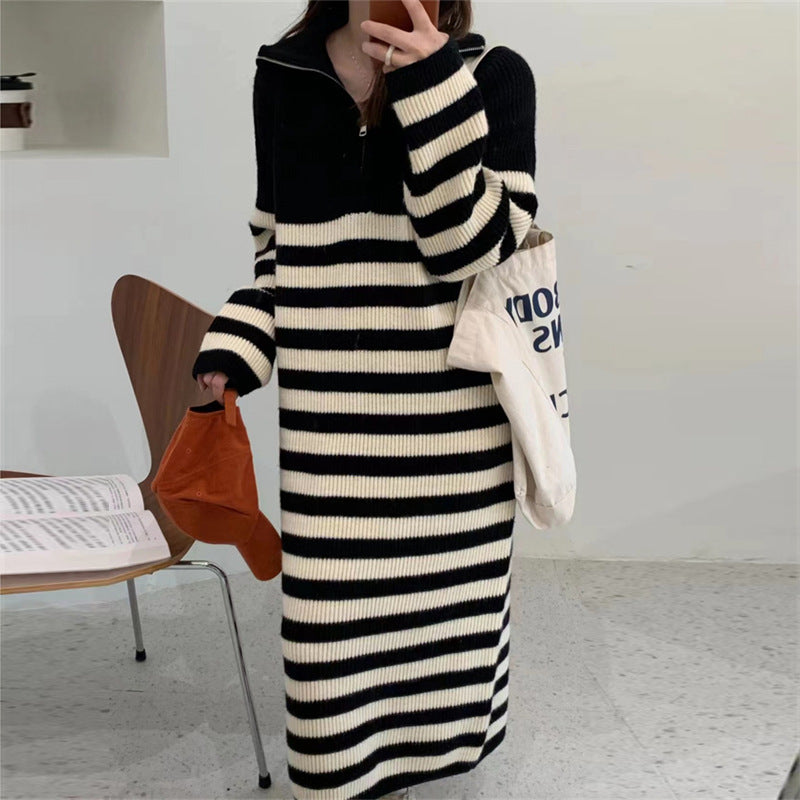 Robe en tricot pour femmes avec col montant moderne et fermeture éclair fonctionnelle Chic & Stil