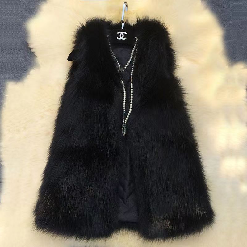 Women Elegant Faux Fur Vest with Trendy Chic Cut and Style