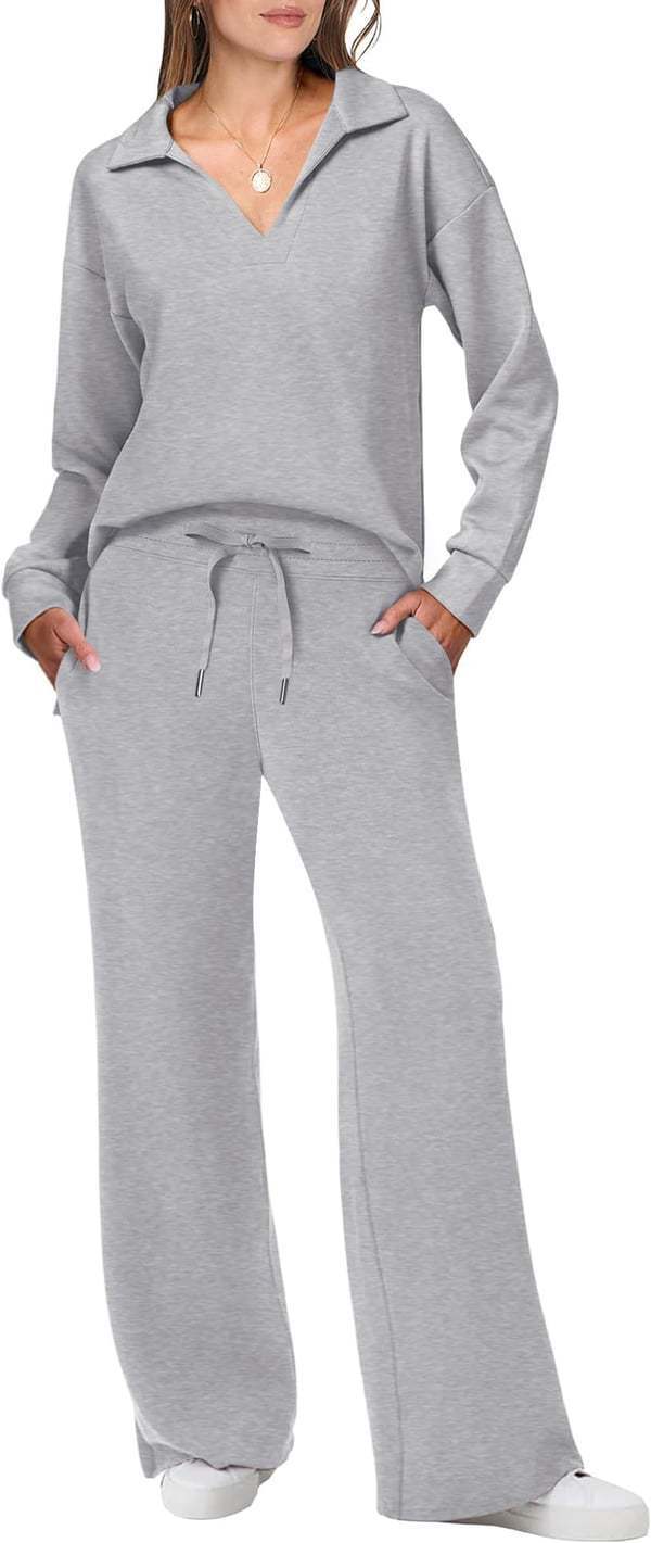 Casual lounge set for women with loose fit and comfortable V neck Lune London