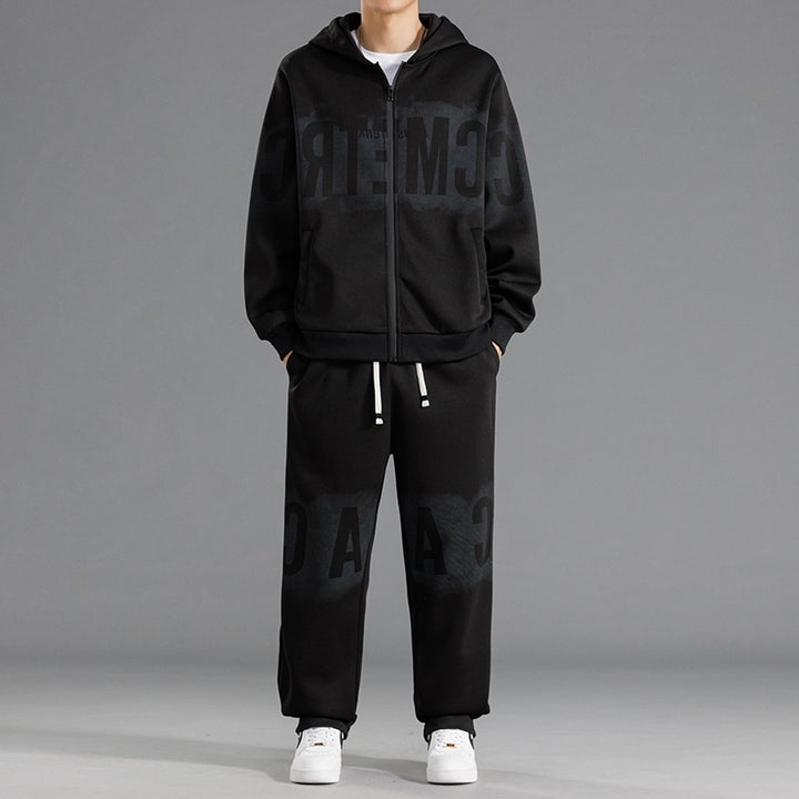 Men's sports suit with an innovative design and practical pockets Lune London