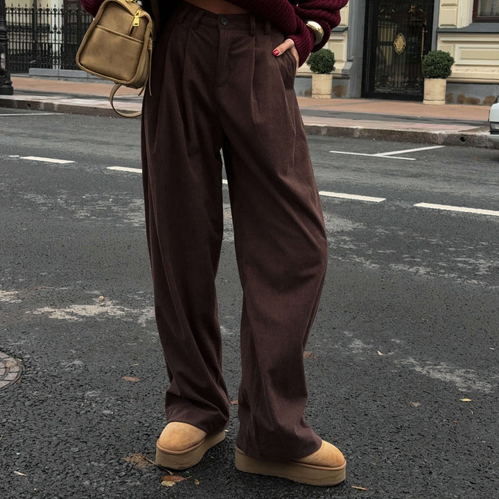 Wide corduroy pants for women with pleats Lune London