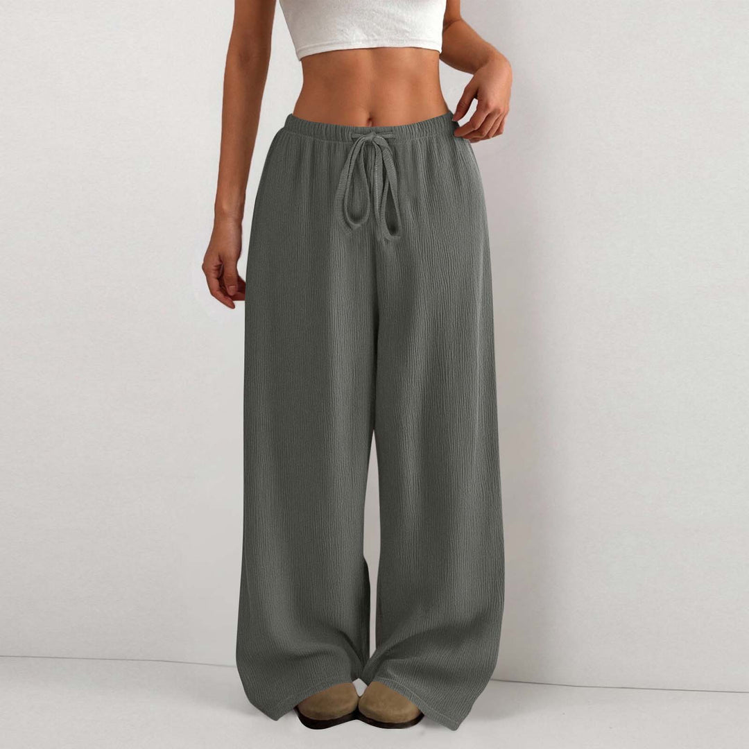 Loose summer pants for women in lightweight fabric with elastic Lune London