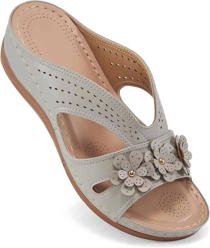 Lune London non-slip sandals decorated with flowers for women