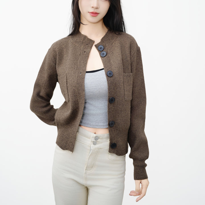 Gilet en tricot pour femmes avec détails de bouton et poche plaquée Chic & Stil