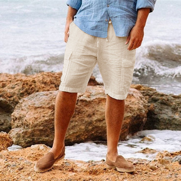 Practical leisure shorts for men with multiple pockets Lune London