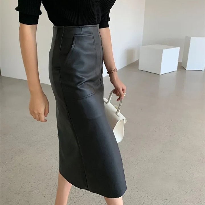 Summer rock in high-quality faux leather for women with side slit Lune London