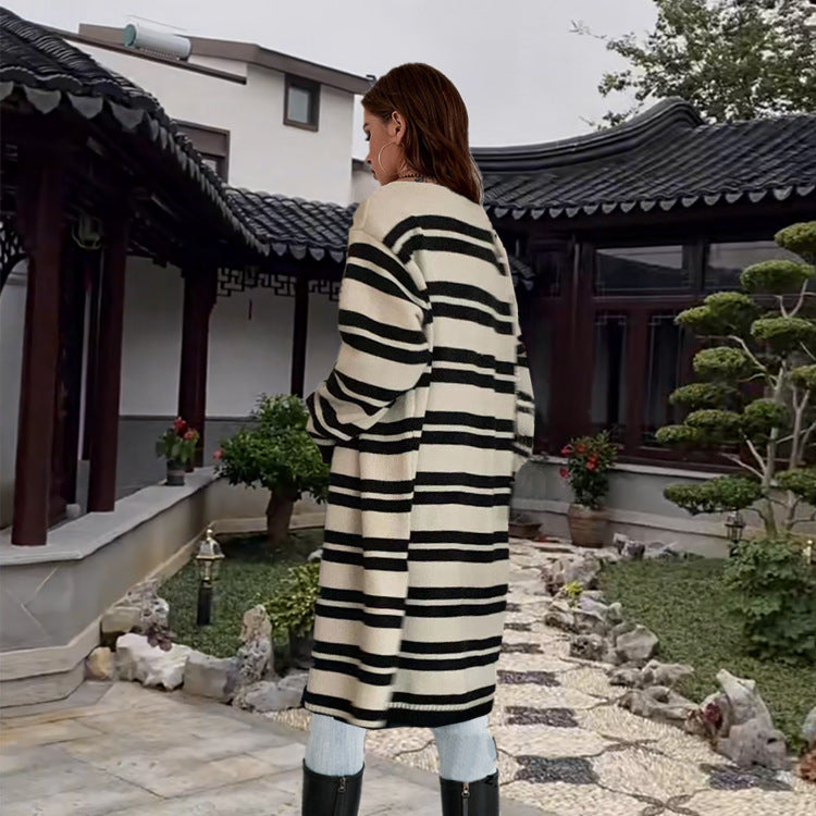 Ladies long knitted cardigan with striped design and open front Lune Londonl