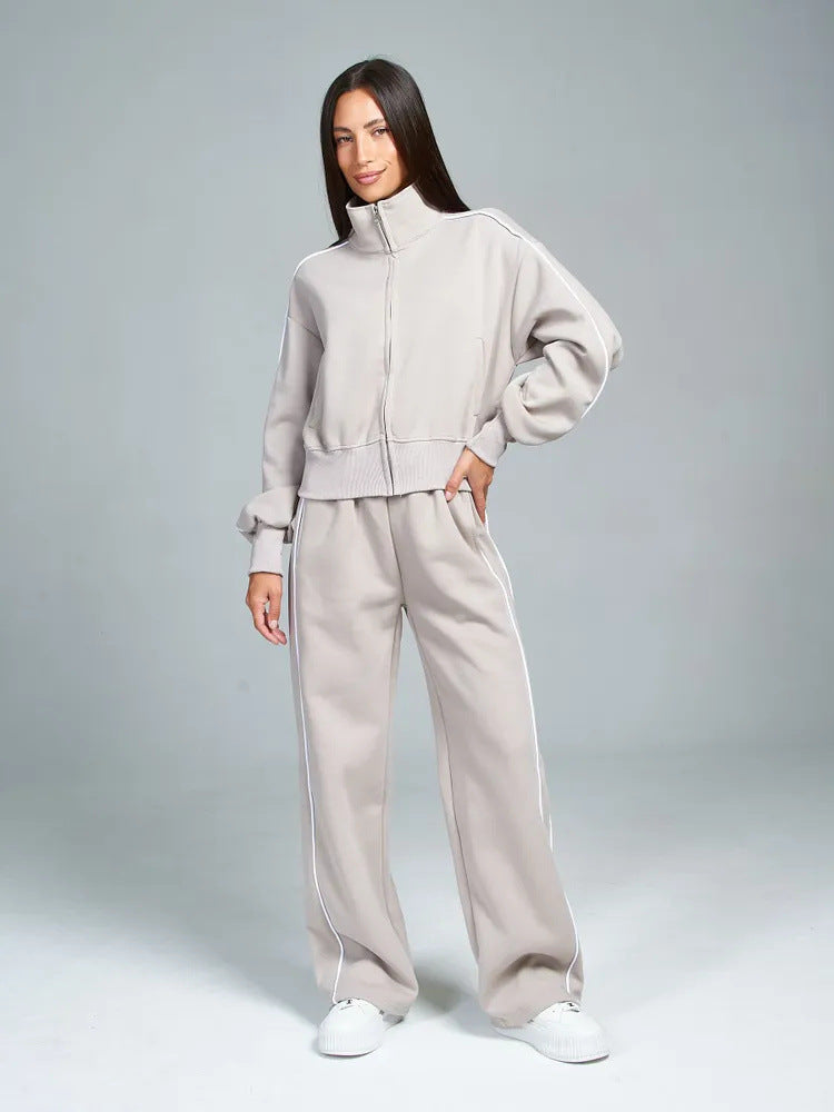 Leisure set for women with high collar and casual cut Lune London
