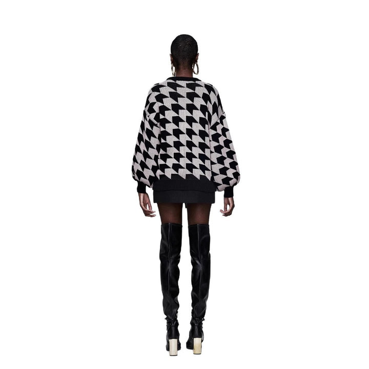 Geometric knit sweater for women with a casual fit and trendy bell sleeves Lune London