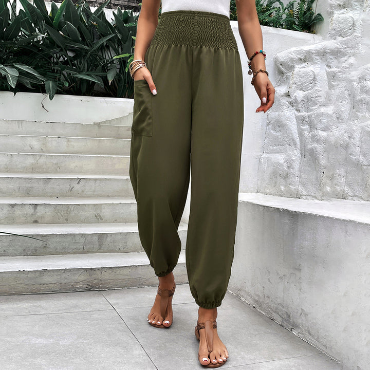 High-waisted leisure trousers for women with elastic waist and practical side pockets Chic and Style