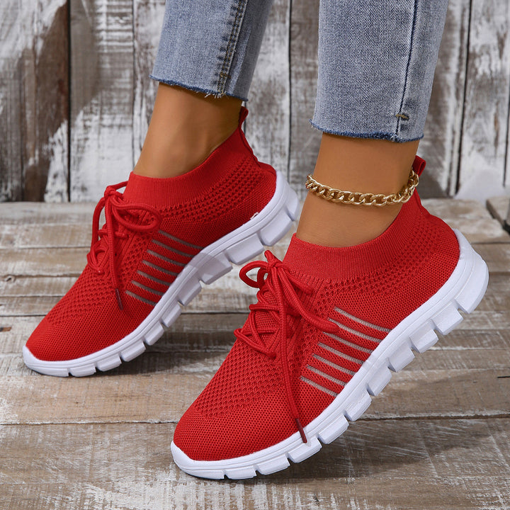 Women's sports shoes with breathable knit upper Lune London
