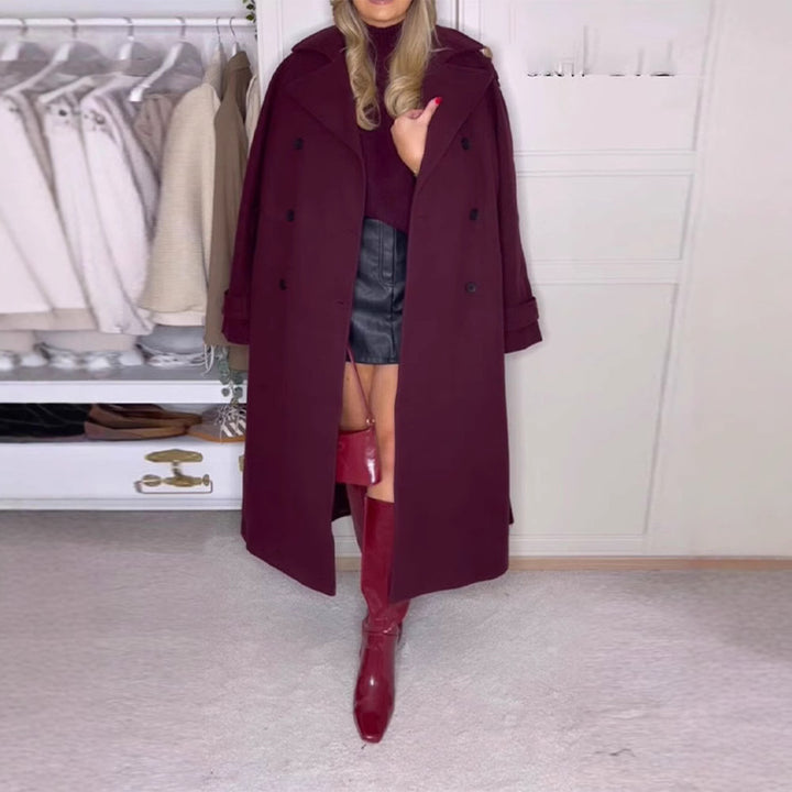 Oversized trench coat for women with double-breasted buttons and generous pockets Lune London