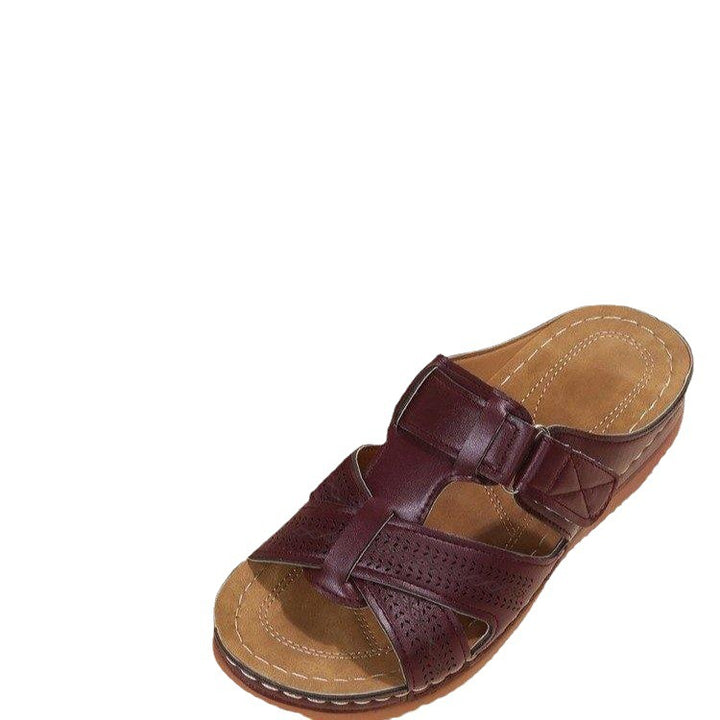 Comfortable strappy sandals for women with anatomical sole Lune London