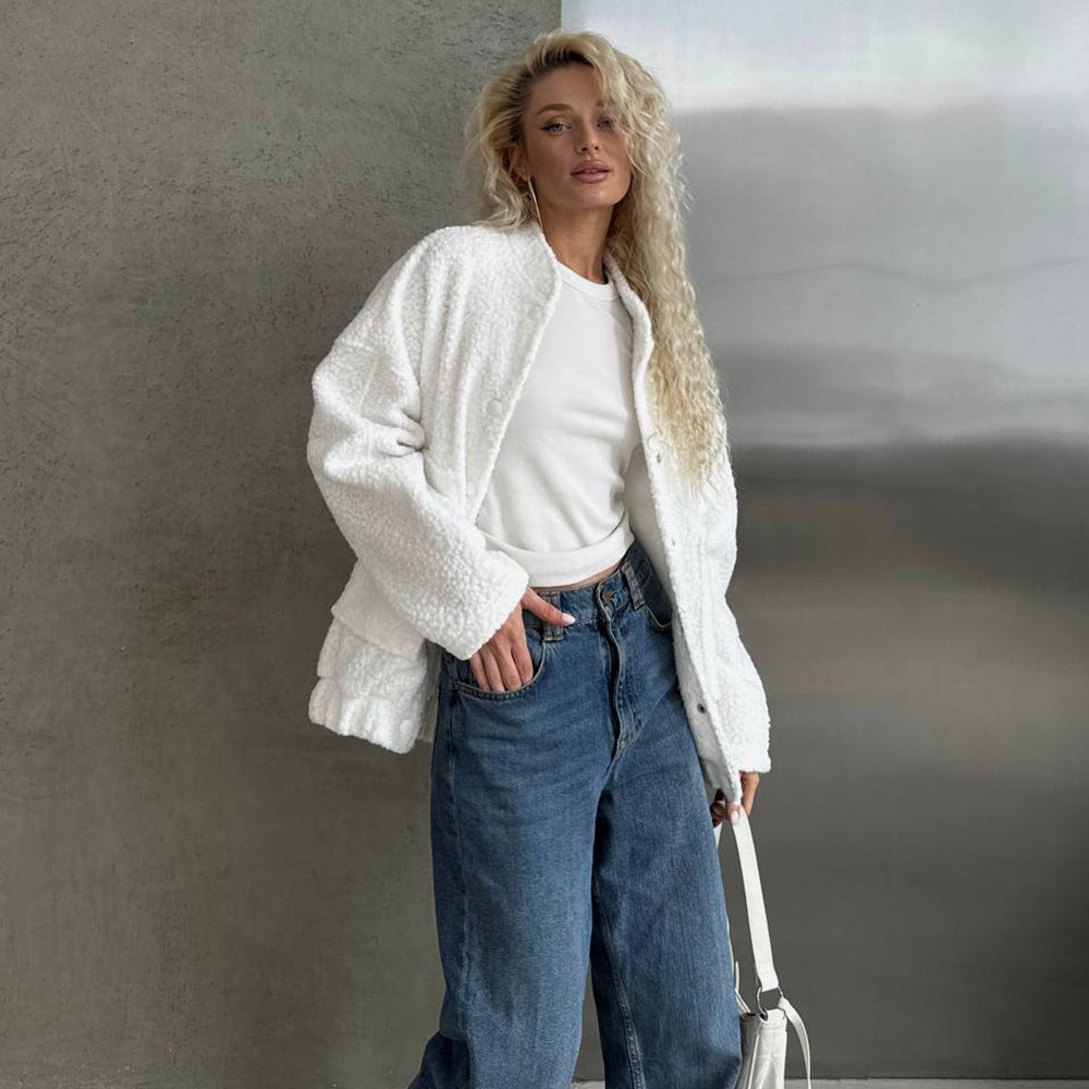 Woman Cozy cardigan with button details and soft material Lune London