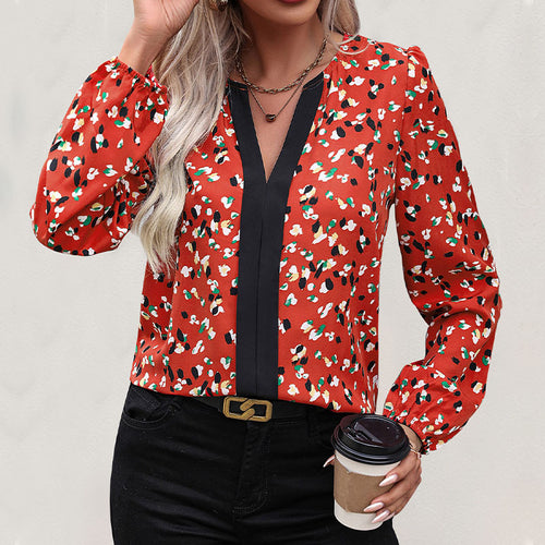 Women's elegant blouse with floral design and V-neck Lune London