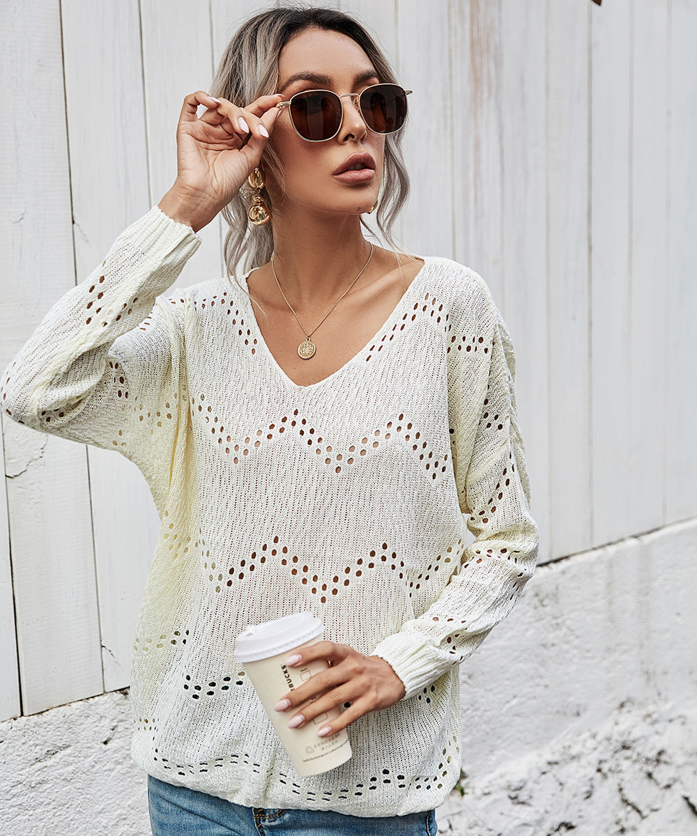 Women casual knit V-neck sweater with airy structure Lune London