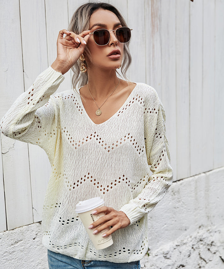 Women casual knit V-neck sweater with airy structure Lune London