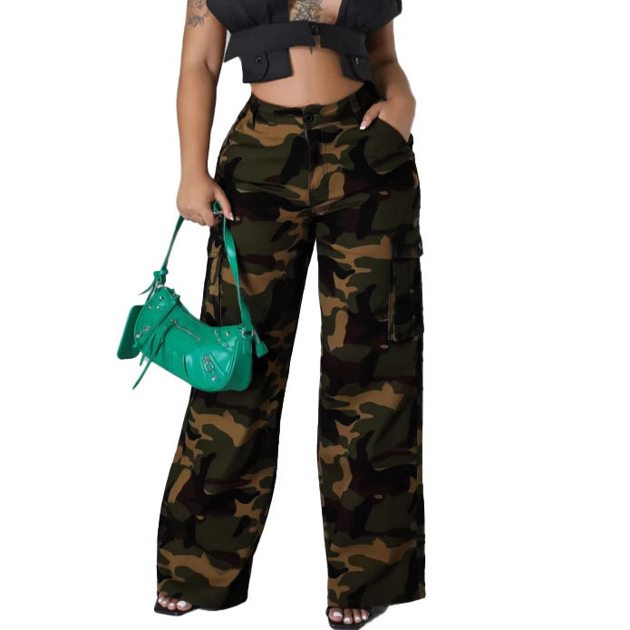 Women's cargo pants with a wide cut and practical pockets Lune London