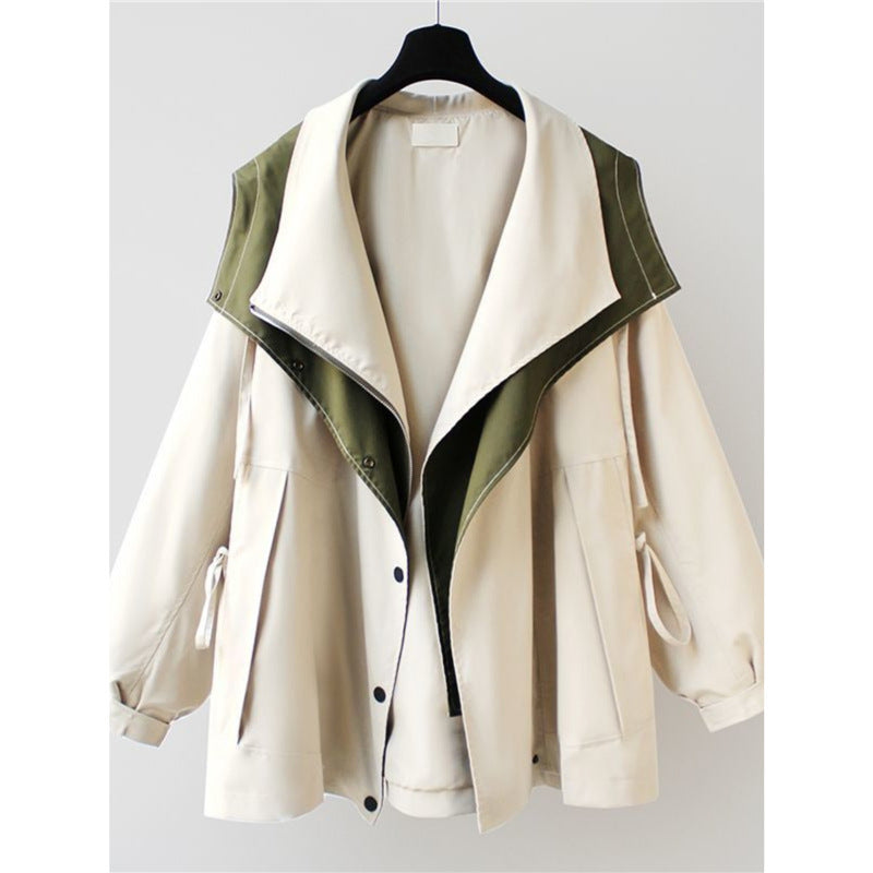 Multifunctional outdoor jacket for women with large pockets and practical zippers Lune London