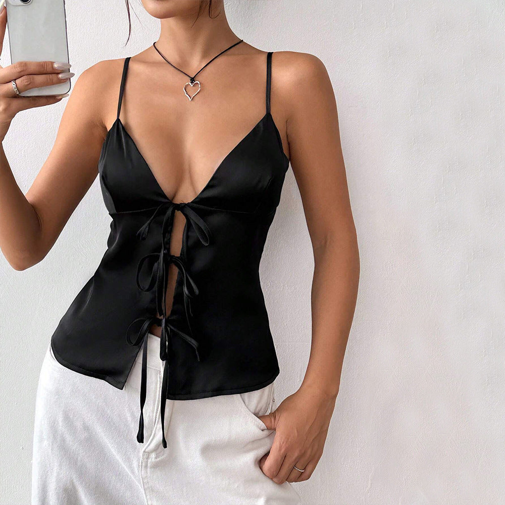 Elegant top for women with deep V-neck and gathers Chic & Stil