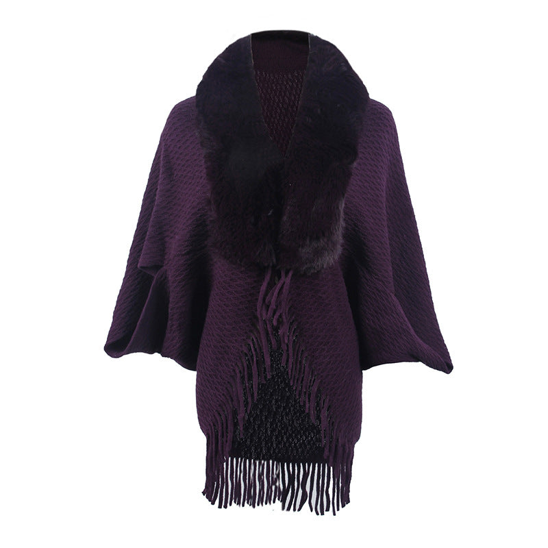 Ladies fashion poncho with luxurious faux fur collar Lune London