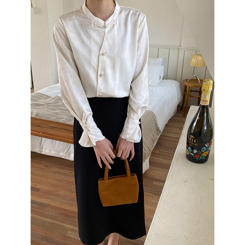 Ladies elegant blouse with button details and extravagant collar Chic & Stil