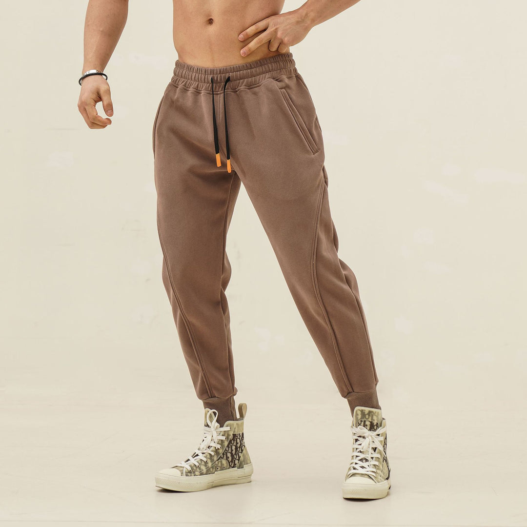 Men's sports pants with elastic waistband and side zip pockets Lune London